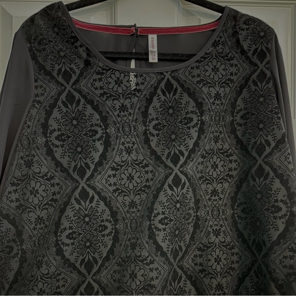 NWOT Xhilaration Black Velvet Paisley Sheer Blouse - Picture 3 of 5